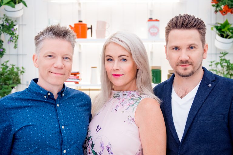 koko_suomi_leipoo_kausi_5_pressikuvat_tuomarit-3_kuva_anna_greus